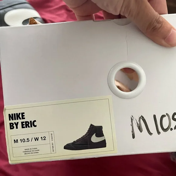 Brand new, never worn (I ordered the wrong size) Nike blazers - Picture 4 of 4